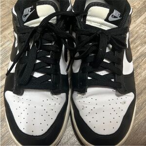 Nike 8.5  Dunk Low Black and White Sneakers